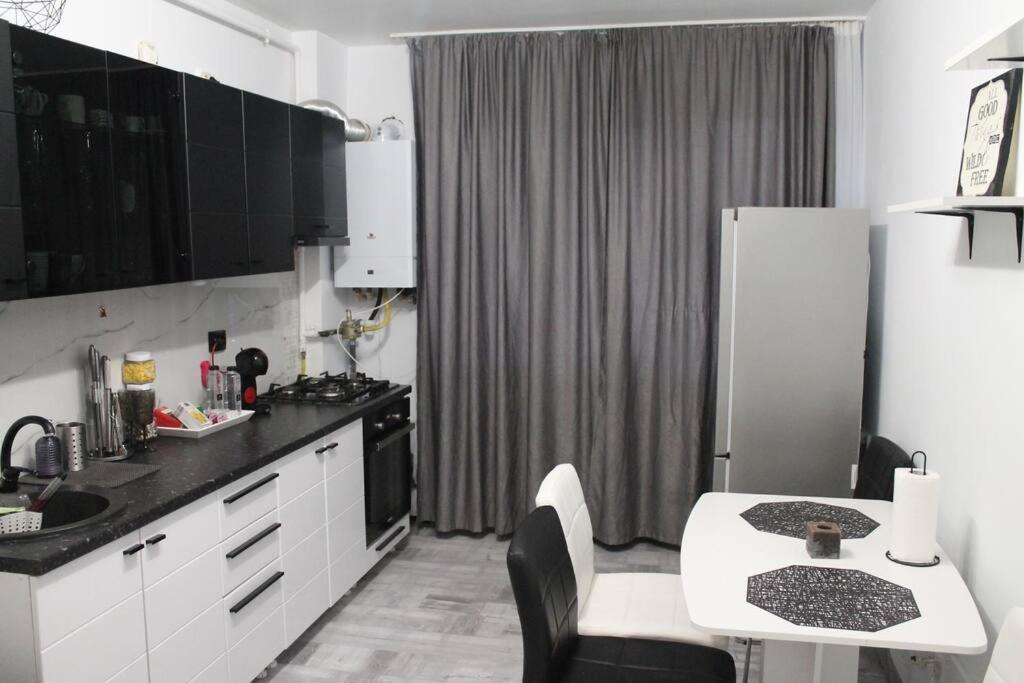 Yua'Shomes-Bussiness And Travel Apartment Cluj-Napoca Exterior photo